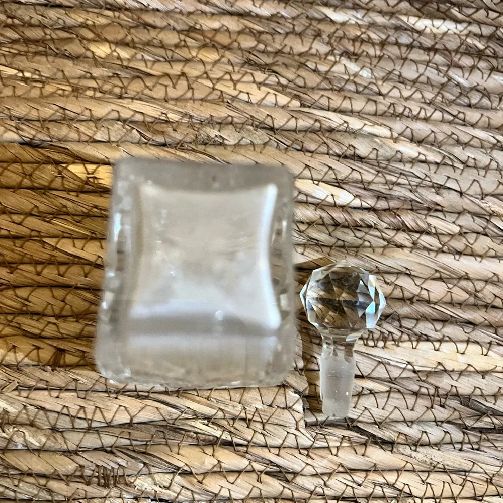 ANTIQUE AMERICAN GLASS CRYSTAL COLOGNE PERFUME BOTTLE.